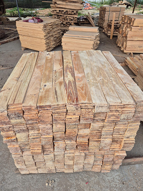 Gỗ thông xẻ sấy