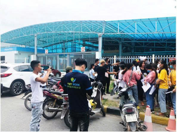 Dịch vụ môi giới lao động