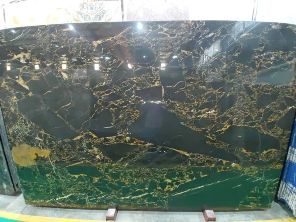 Đá Marble đen hoa vàng