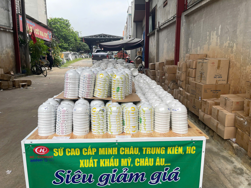 Bát cơm sứ