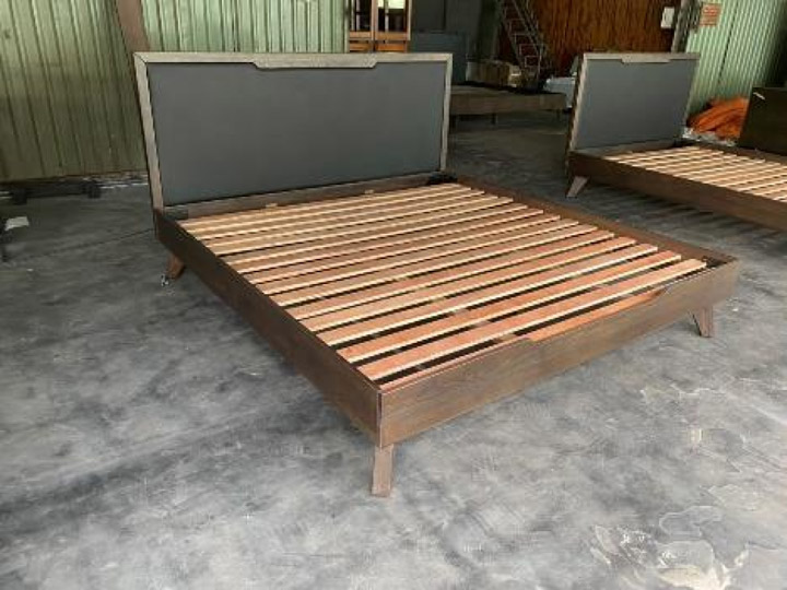 Giường King Astoria màu xám