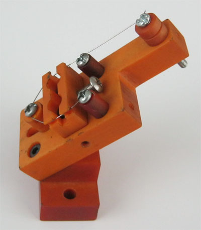 Jig tuốc dây điện