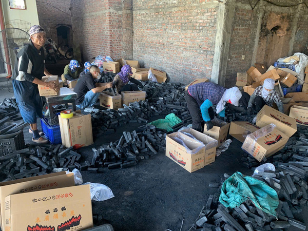 Than vuông xuất khẩu Nhật