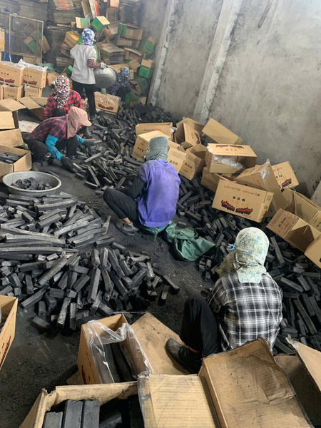 Than vuông xuất khẩu Nhật