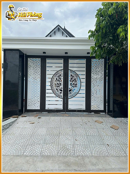 Cổng sắt CNC hiện đại