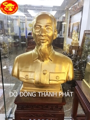 Tượng chân dung Bác Hồ