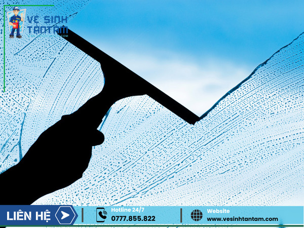 Dịch vụ vệ sinh kính