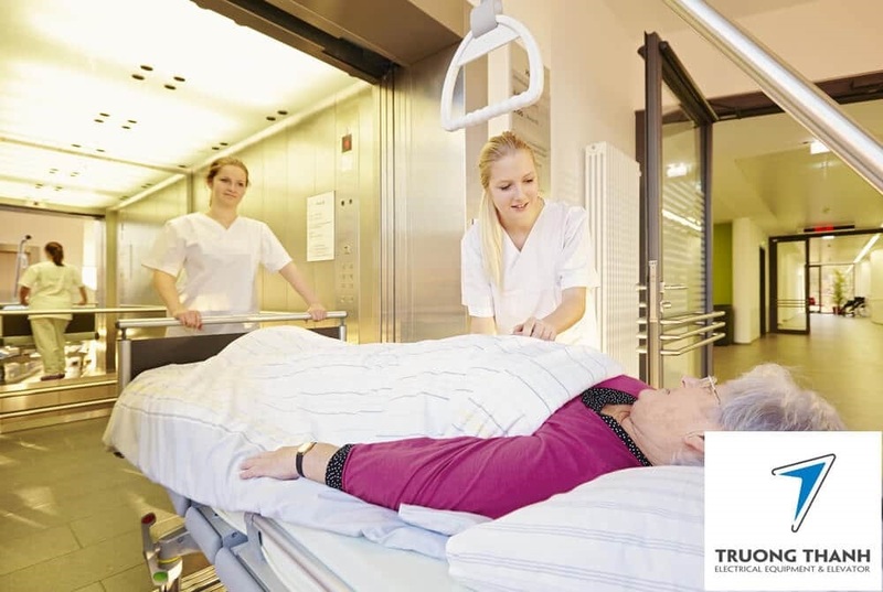 Thang máy bệnh viện