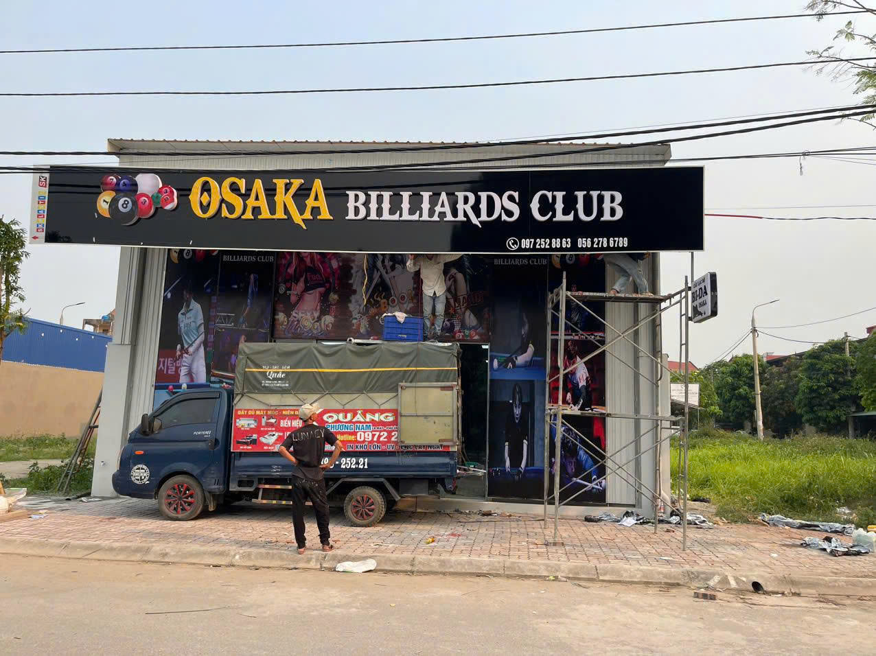 Bảng hiệu quảng cáo