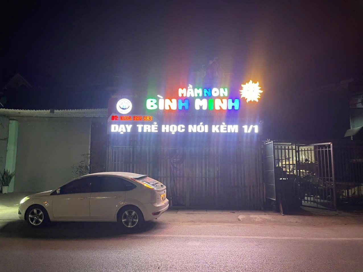 Bảng hiệu quảng cáo