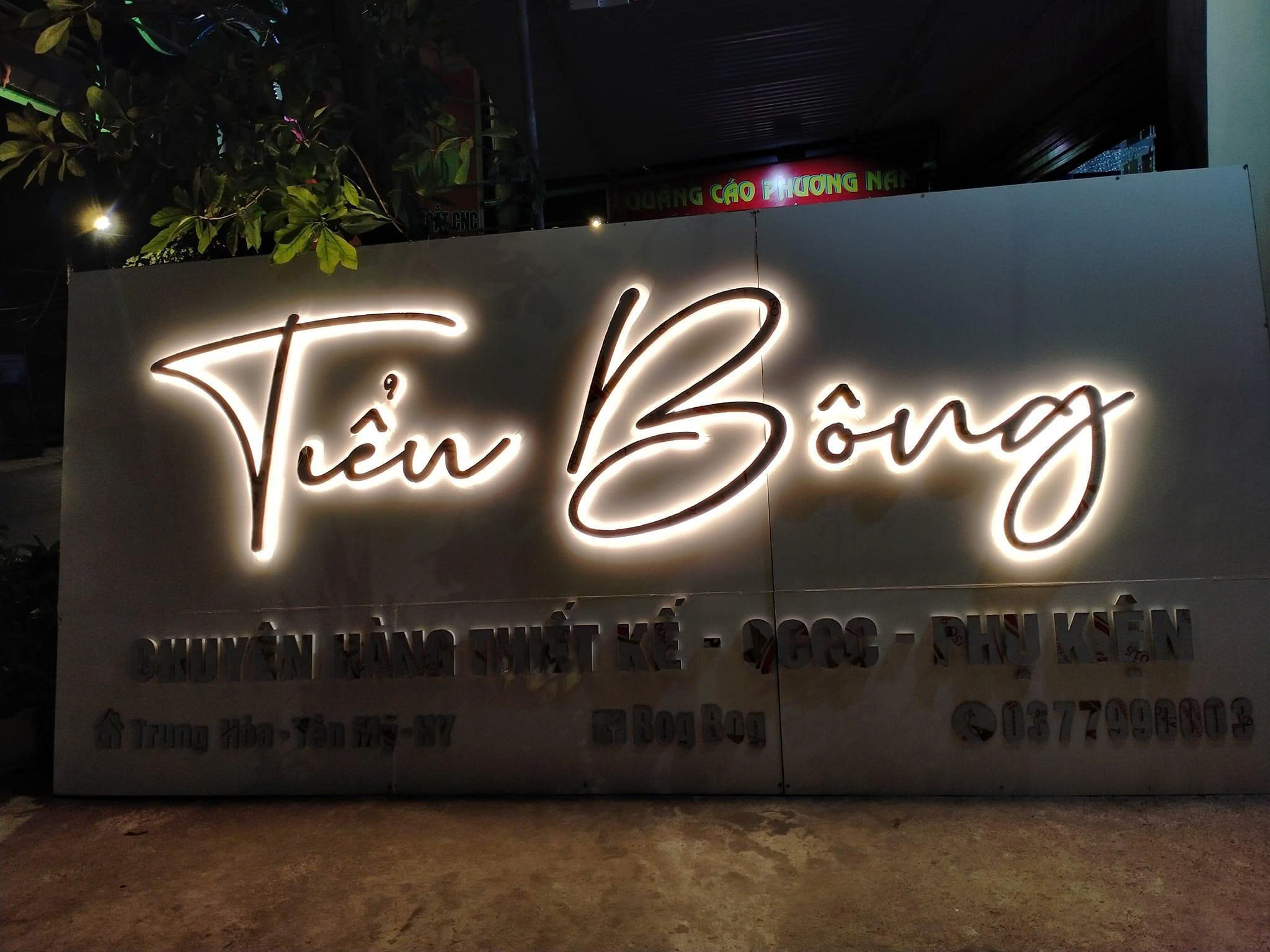 Bảng hiệu quảng cáo