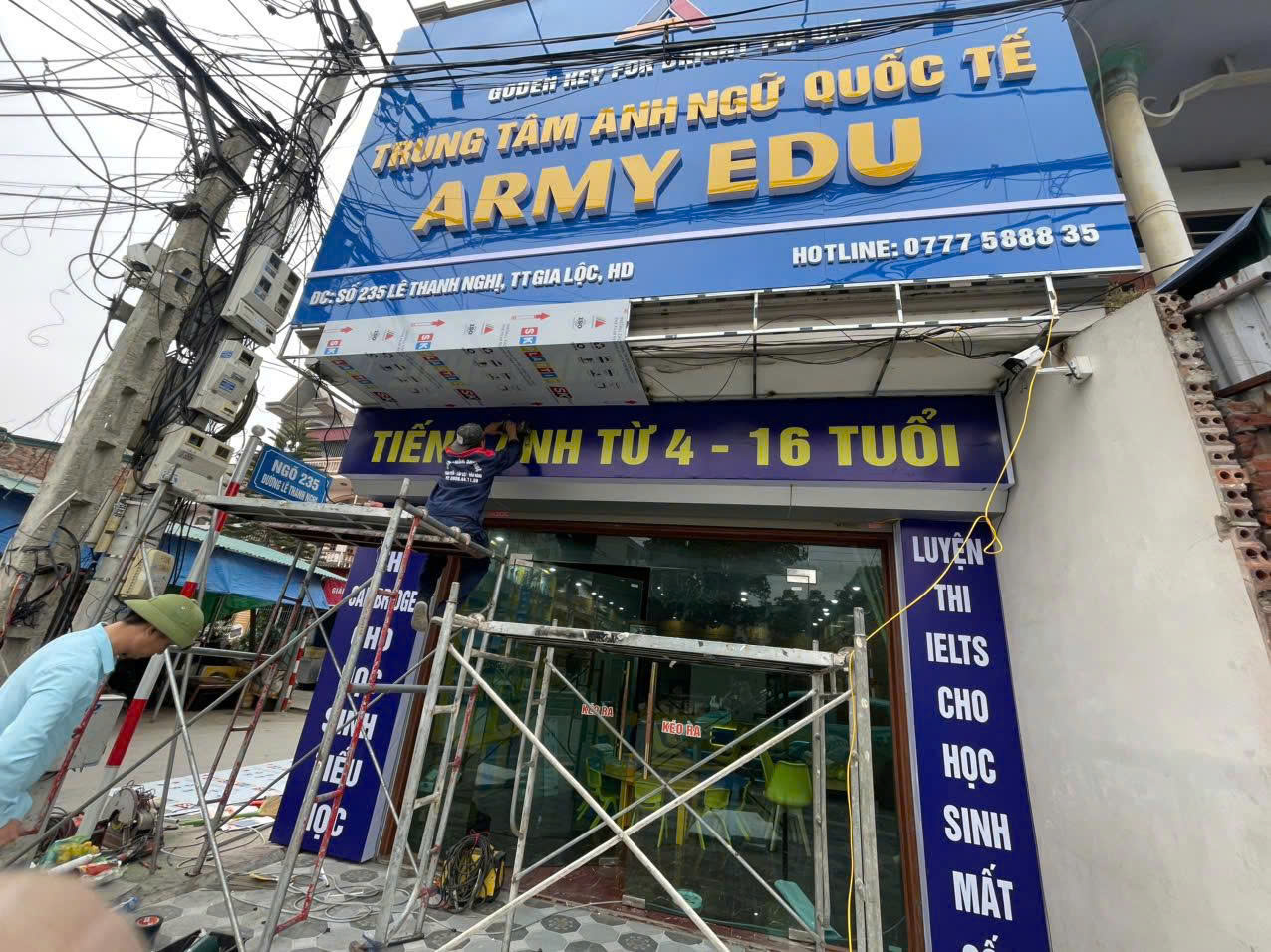 Thi công bảng hiệu quảng cáo