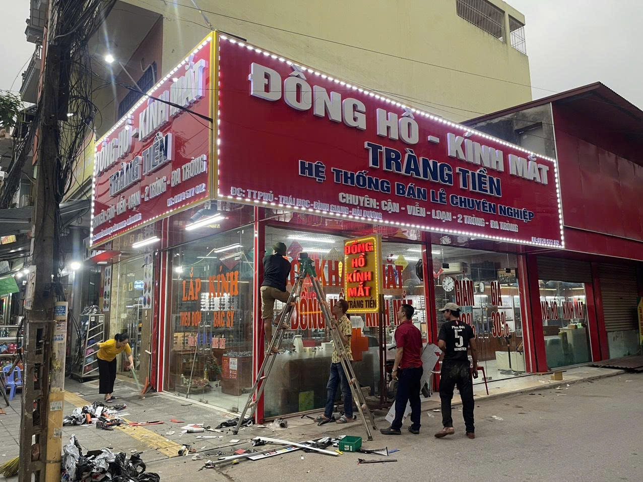 Thi công bảng hiệu quảng cáo