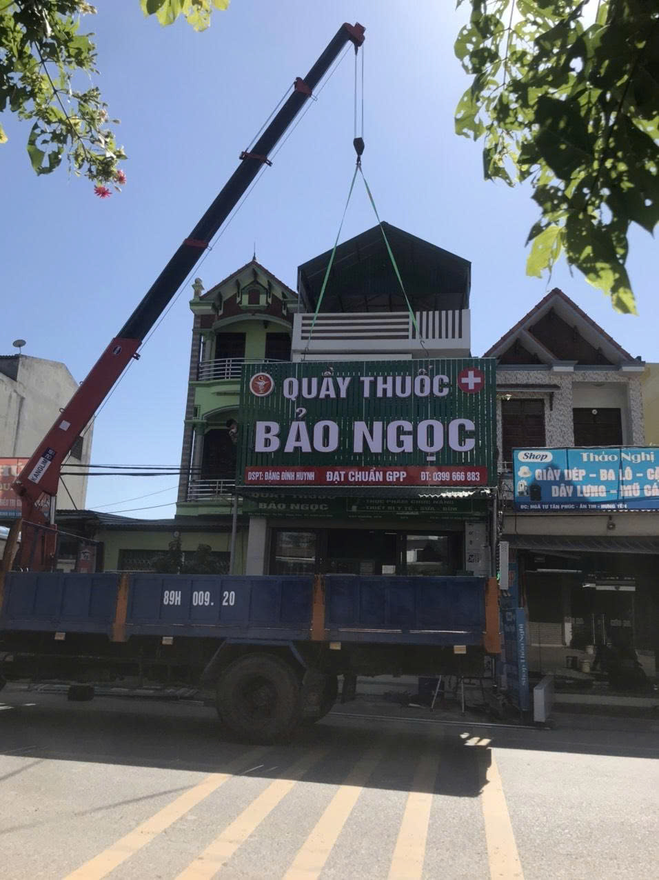 Thi công bảng hiệu quảng cáo