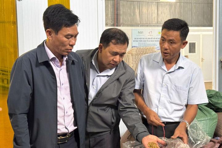 Lãnh Đạo Xã Trường Xuân Ghé Thăm beCHAMP