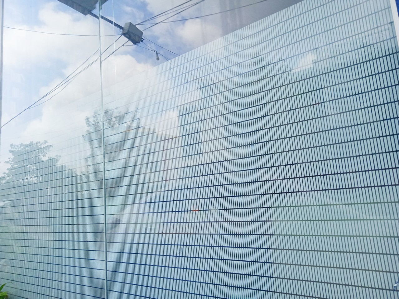 Thiết kế, thi công decal dán kính 1