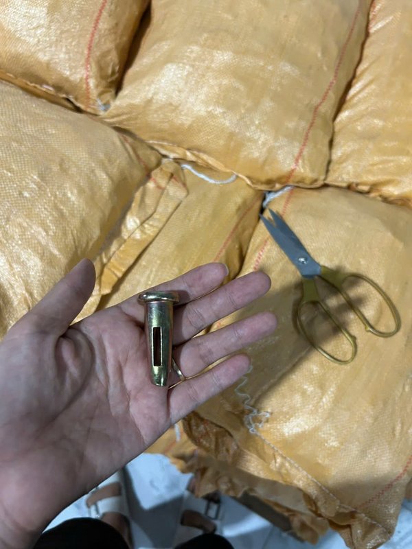 Tyren bát chuồn chốt tròn