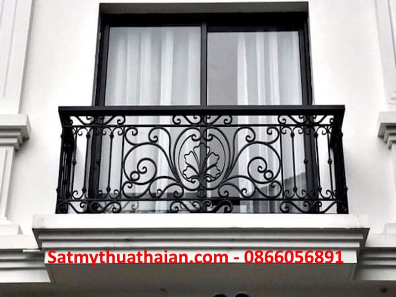Ban công sắt mỹ thuật BC06