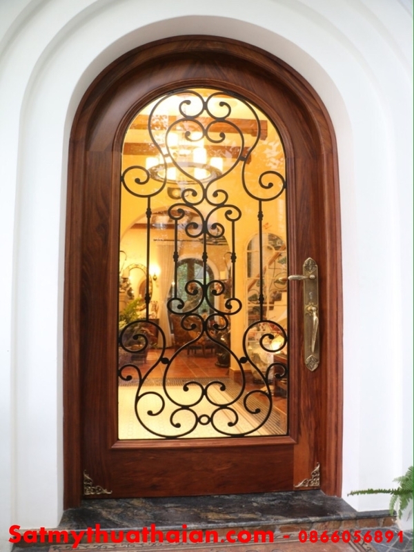 Cửa đi sắt mỹ thuật CD05