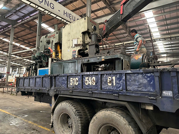 Thu mua phế liệu máy móc