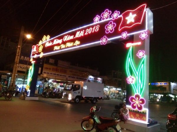 Biển cổng chào đường phố