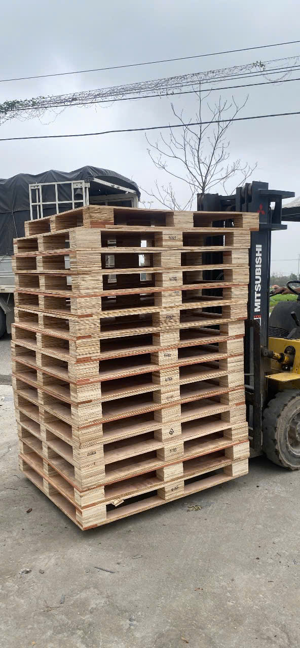 Pallet gỗ