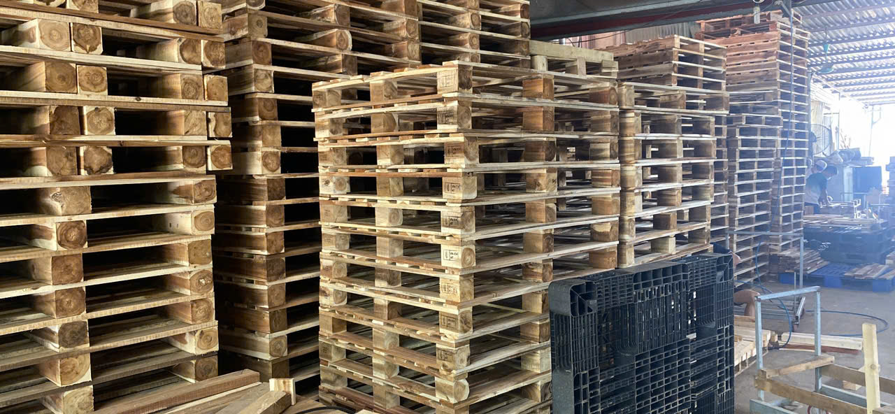 Pallet gỗ