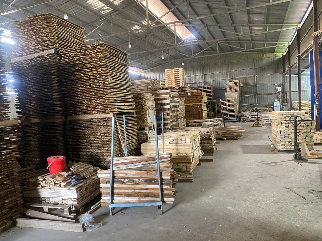 Pallet gỗ