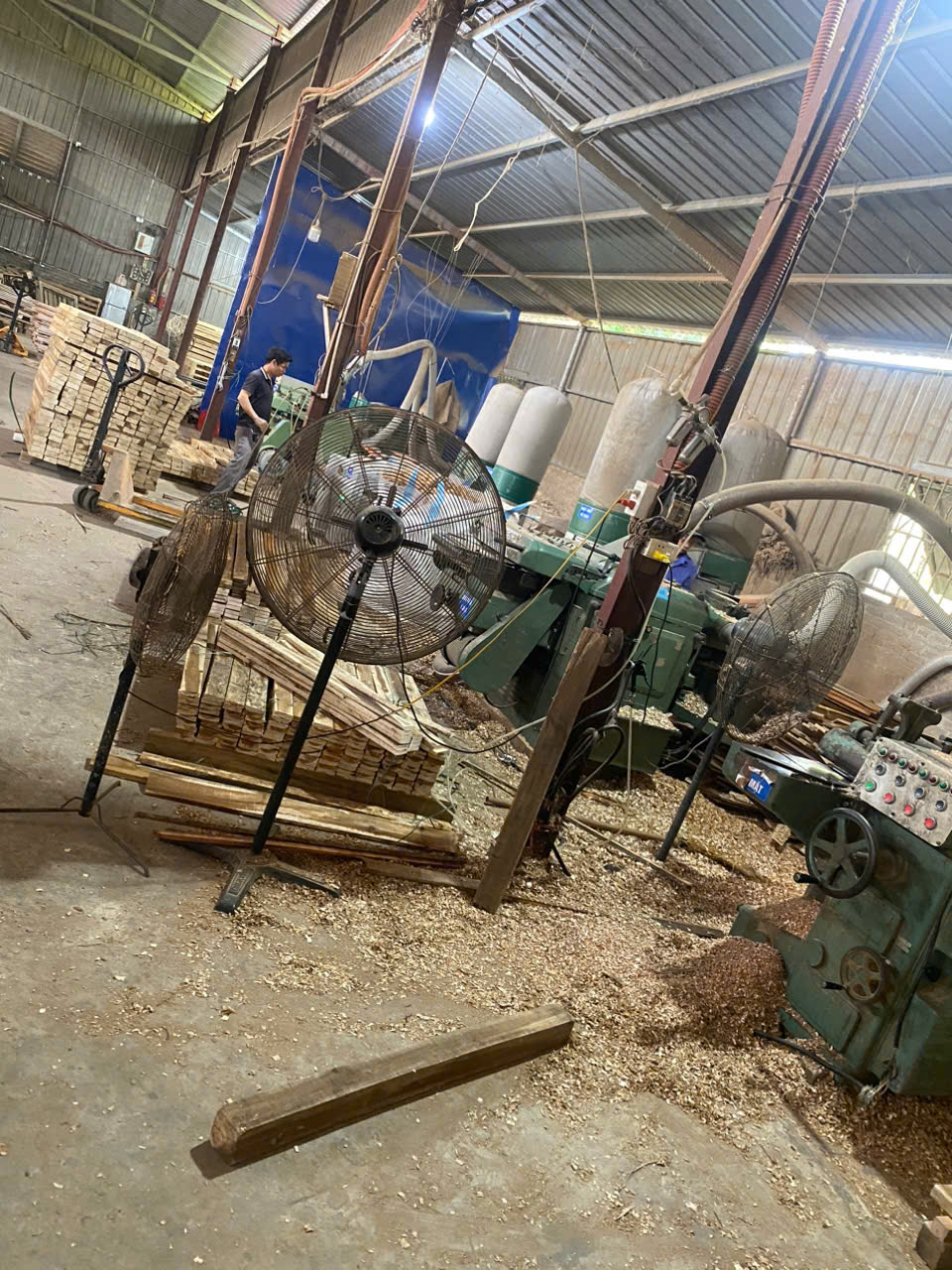 Pallet gỗ
