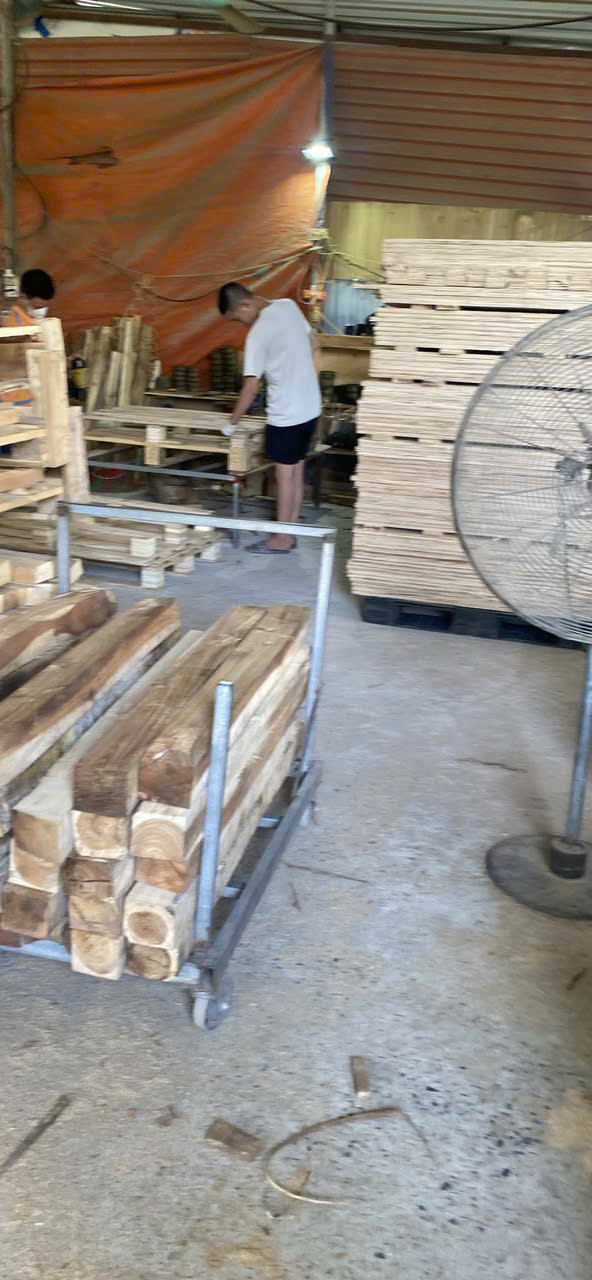 Pallet gỗ