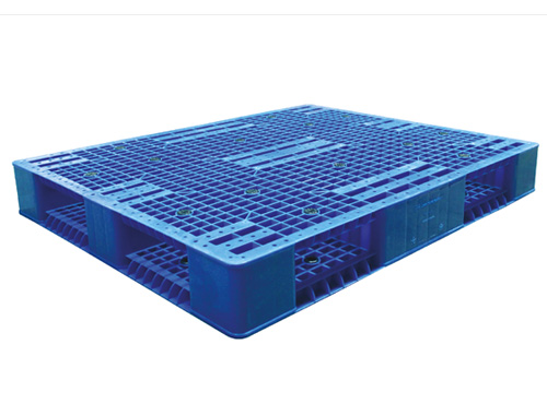Pallet nhựa PLN18