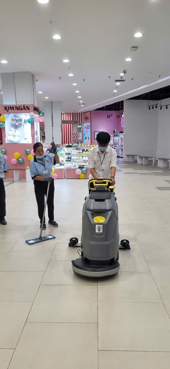 Dịch vụ vệ sinh siêu thị
