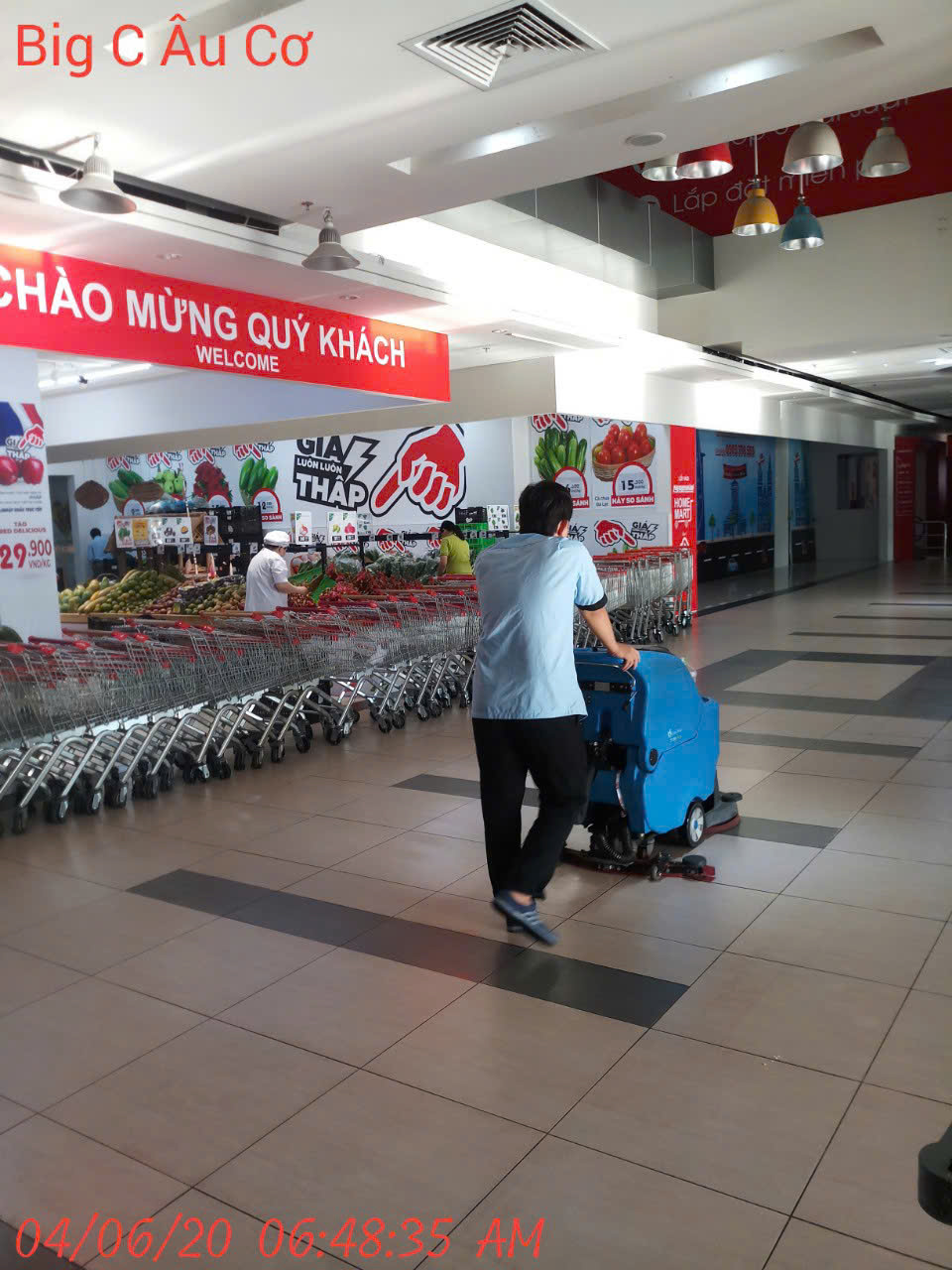 Dịch vụ vệ sinh siêu thị