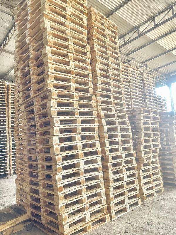 Pallet gỗ