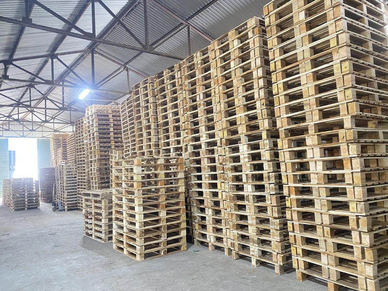 Pallet gỗ