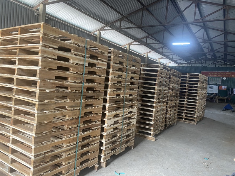 Pallet gỗ