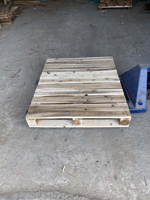 Pallet gỗ