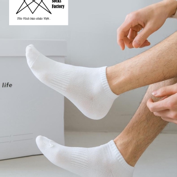 Tất/vớ thể thao co giãn