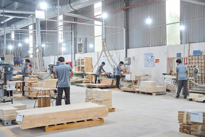 Hoạt động sản xuất nội thất gỗ Công Ty TNHH IMITI