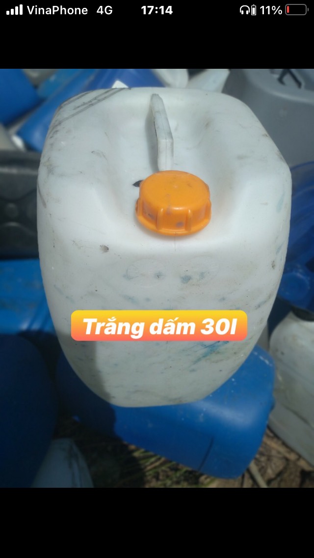 Can nhựa
