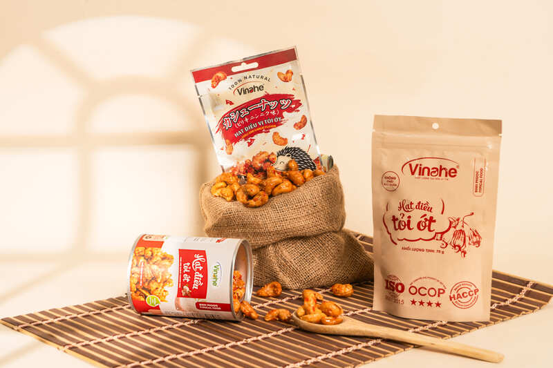 Hạt điều tỏi ớt 130g (lon)