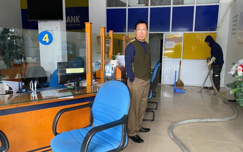 Thi công hút hầm cầu ở ngân hàng