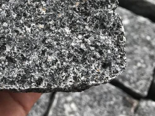 Đá Cubic đen An Lão
