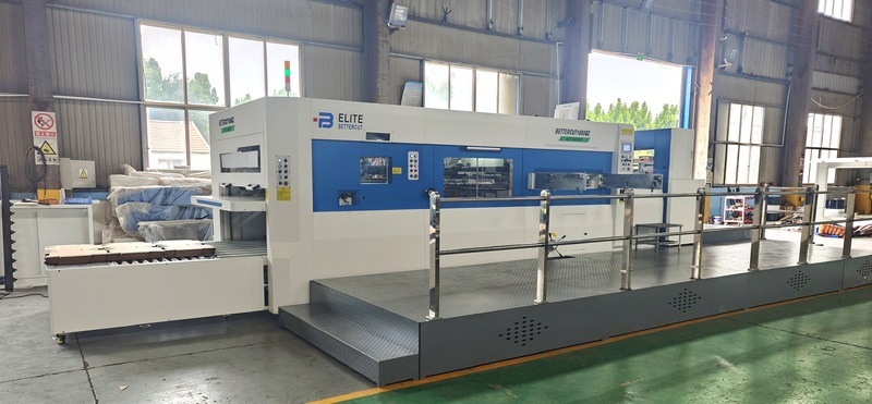 Máy bế phẳng tự động