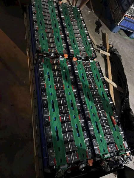 Pin lithium