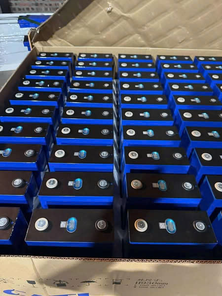 Pin lithium