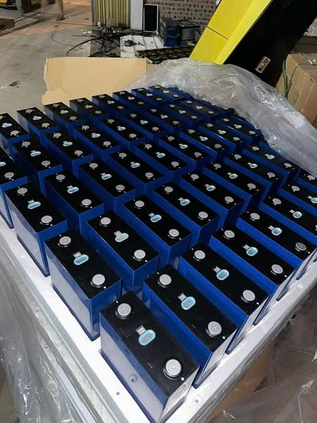 Pin lithium