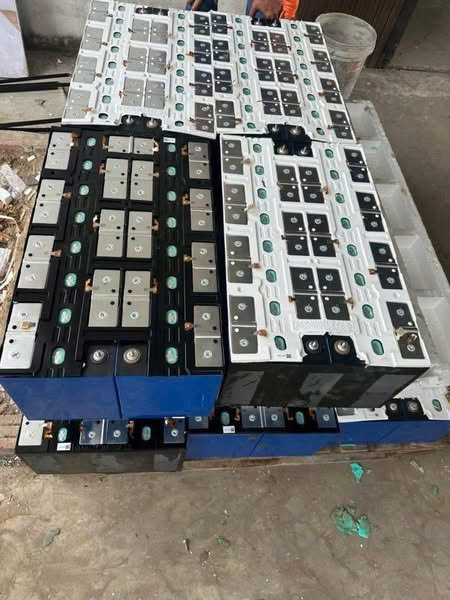 Pin lithium