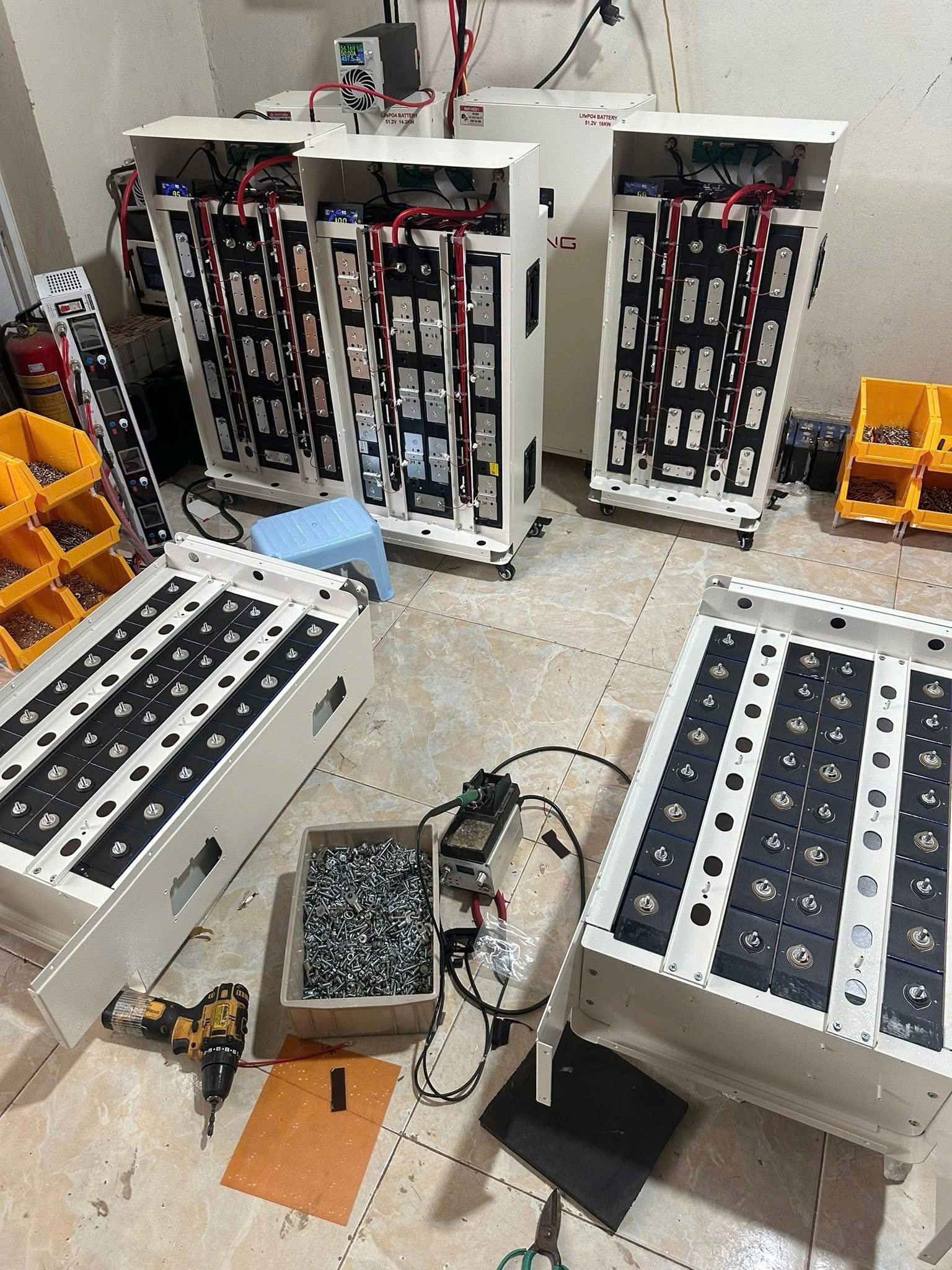 Pin lithium