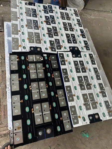 Pin lithium